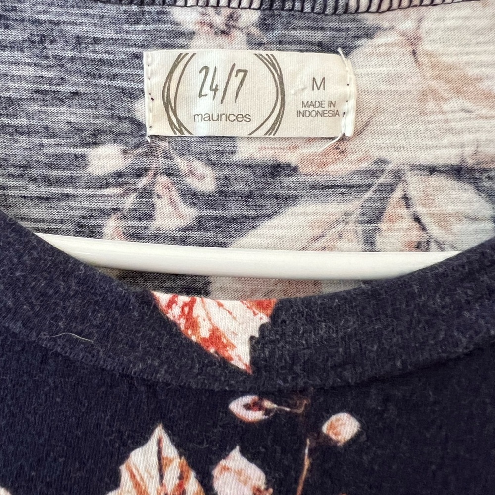 Maurices Top - Picture 3 of 4